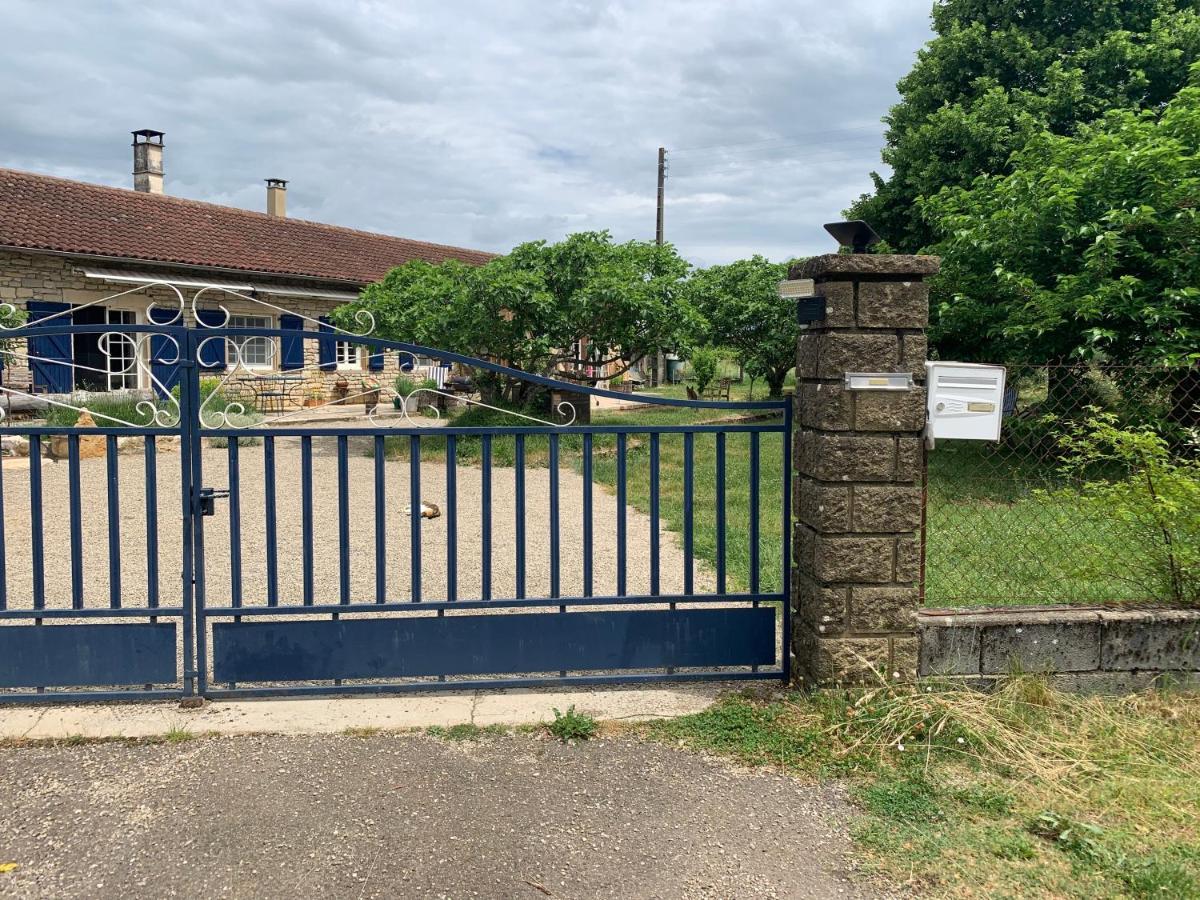 Gite La Longere Bleue Caylus Exterior photo