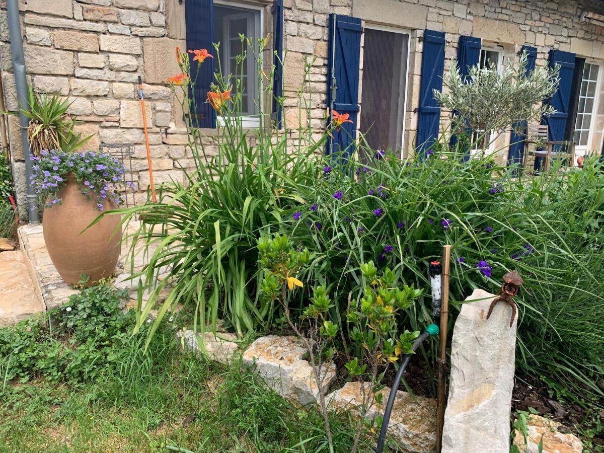 Gite La Longere Bleue Caylus Exterior photo